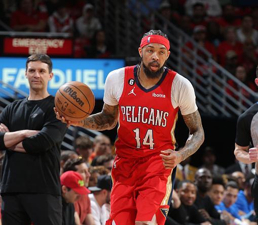 時刻挺身而 時刻挺身而